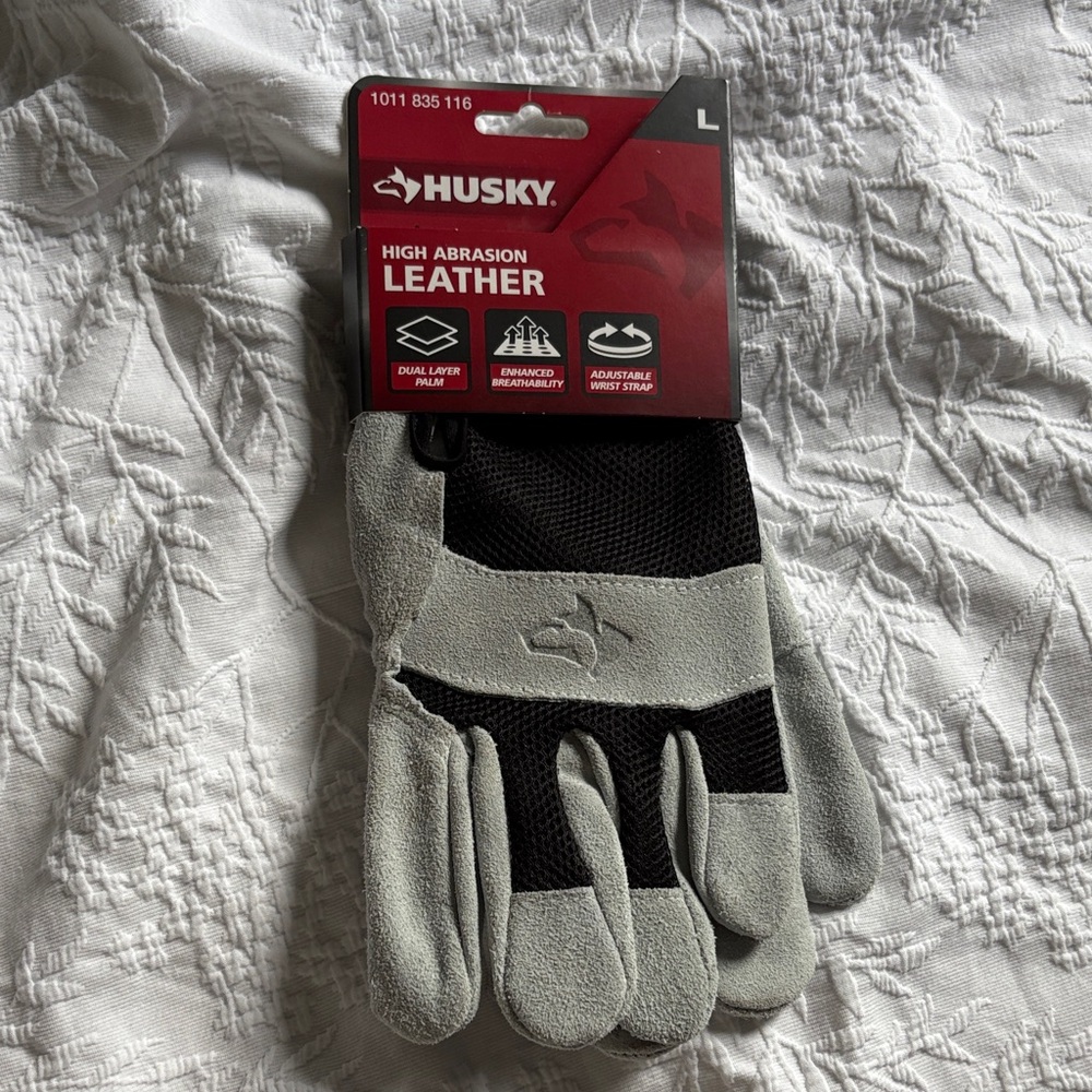 NWT Husky Leather Gloves